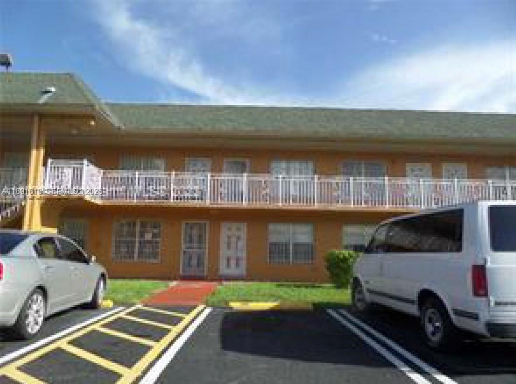 NEW WORLD CONDO APTS III - Residential