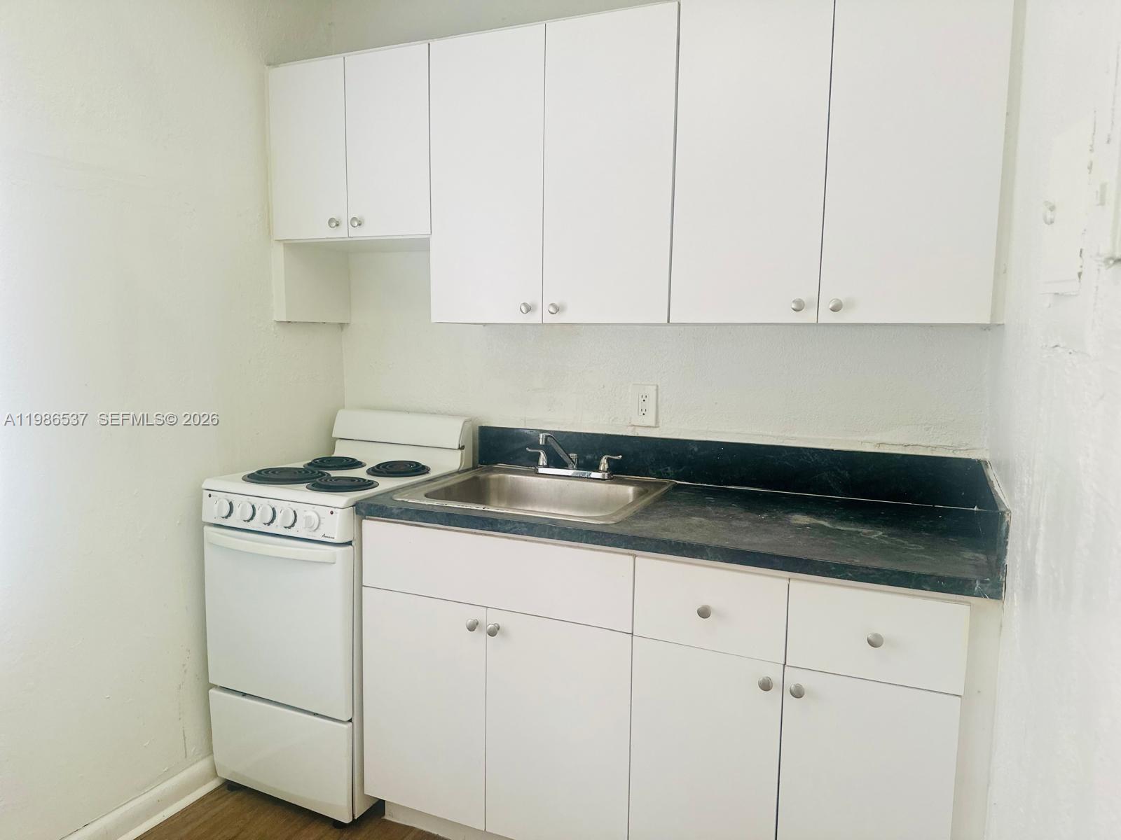 FLORAL PK 1ST AMD - Residential Lease