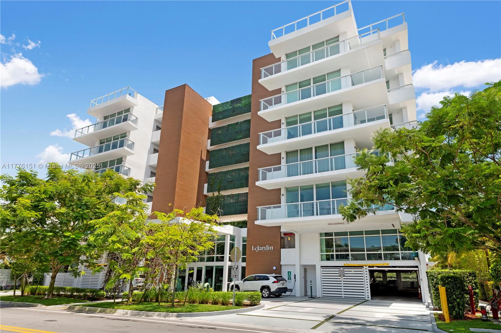 1150 102nd St 403, Bay Harbor Islands, Miami-Dade County, Florida - 3 Bedrooms  
4 Bathrooms - 
