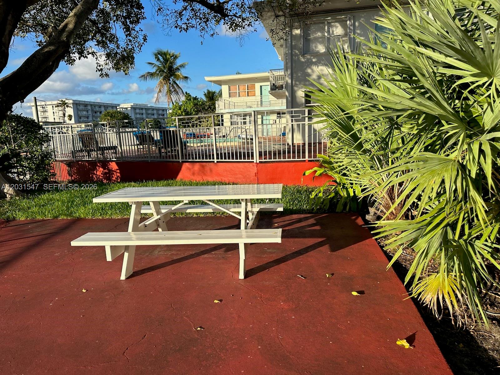 1275 Marseille Dr 40