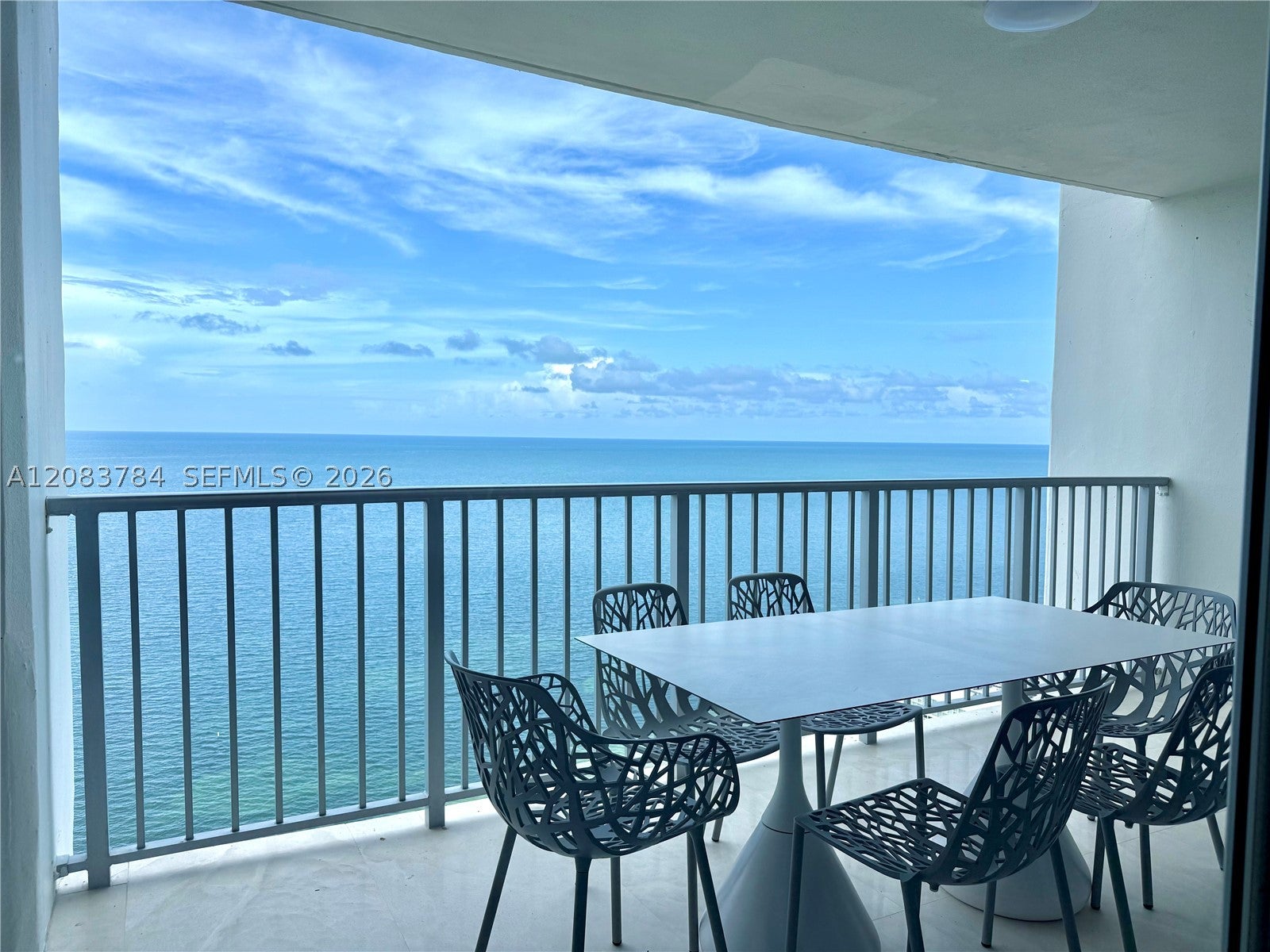 881 Ocean Dr 25E