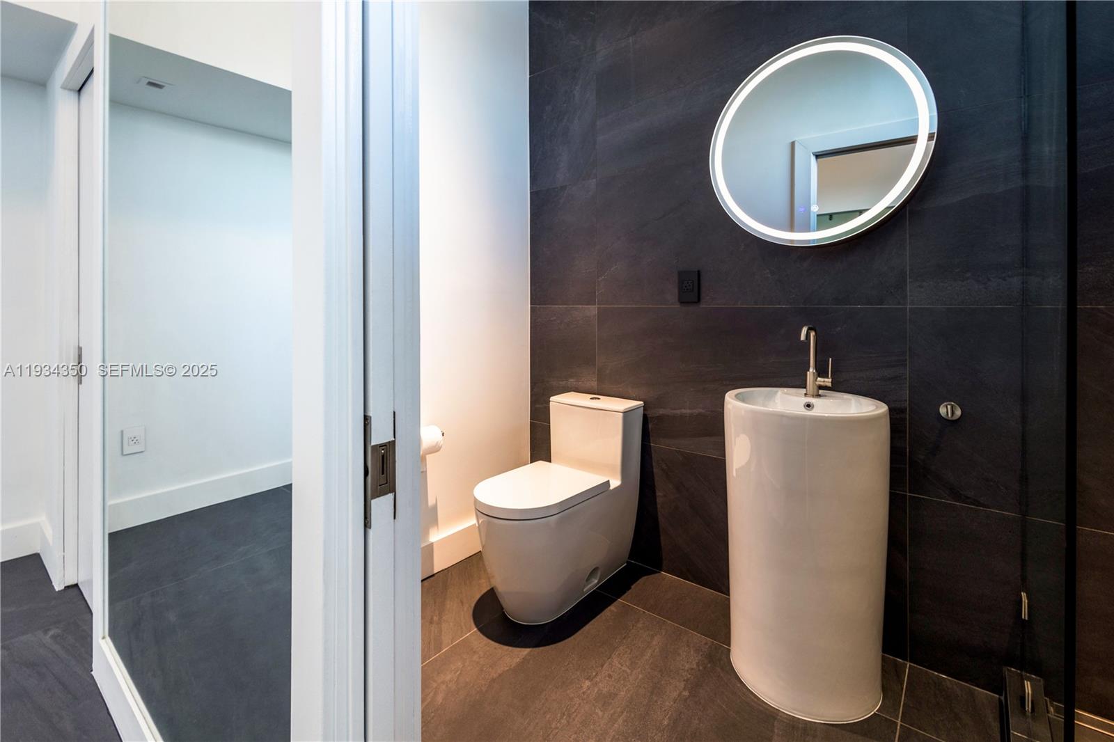 SPACE 01 CONDO - Residential Lease