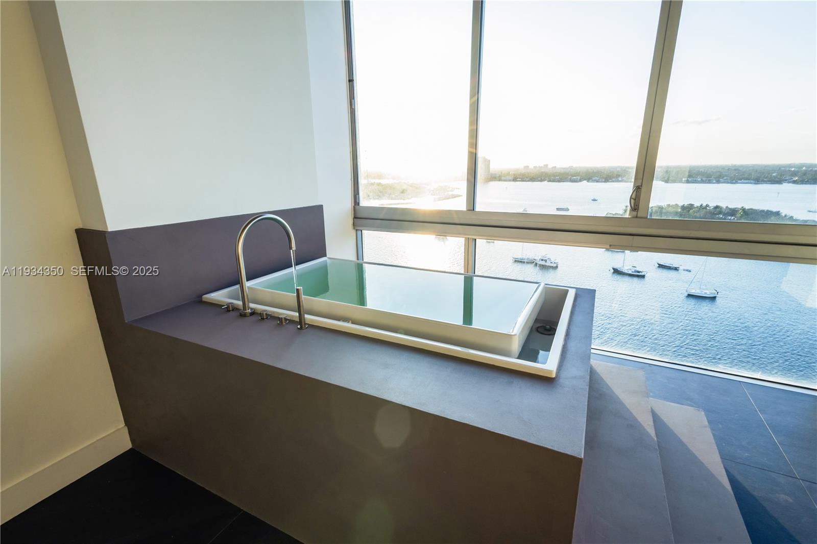 SPACE 01 CONDO - Residential Lease