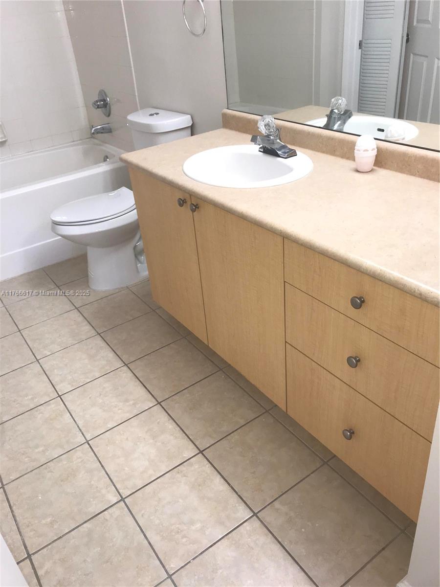 REGENT PARK CONDO - Residential