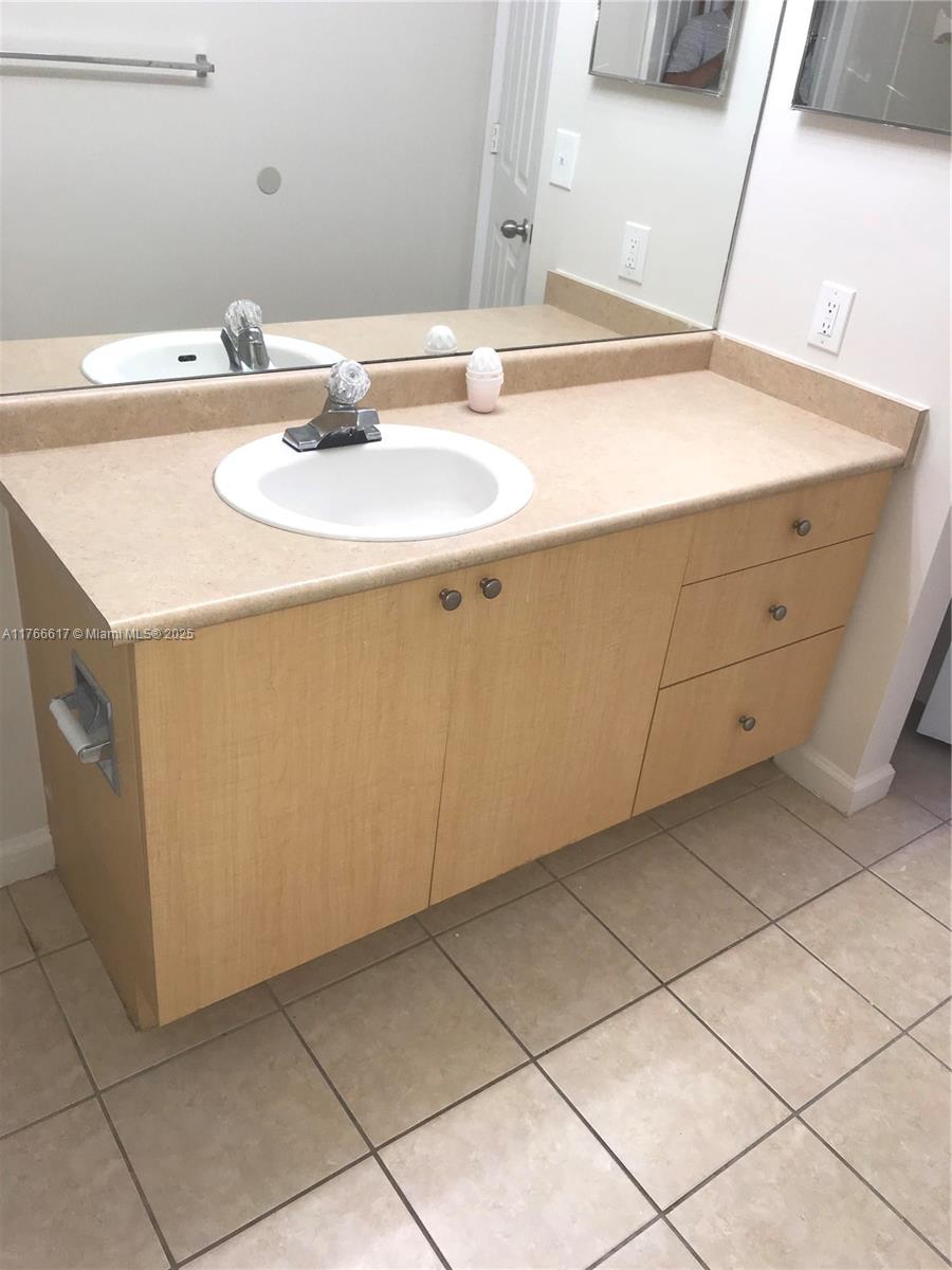 REGENT PARK CONDO - Residential