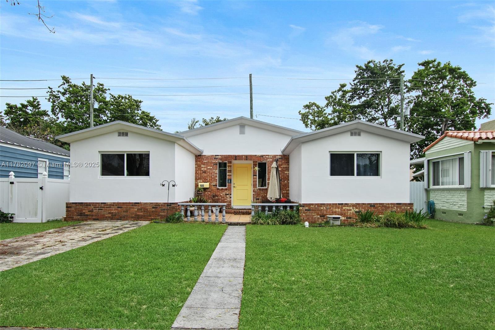 259 Nahkoda Dr