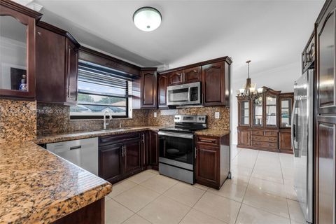 10290 SW 145th Pl Miami FL 33186