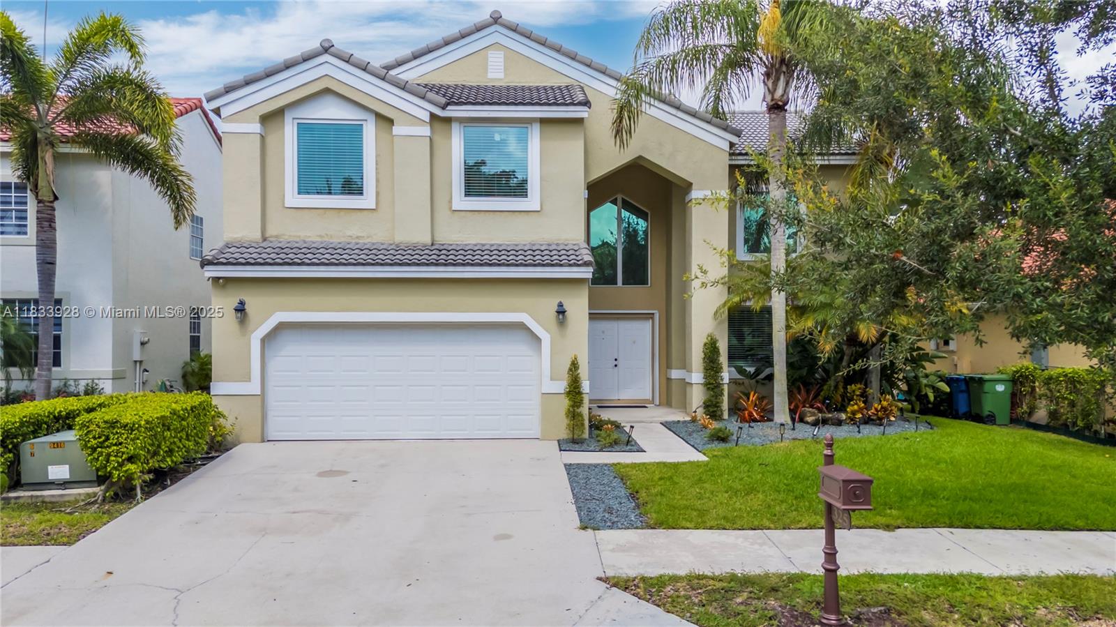 The Lakes - Residential