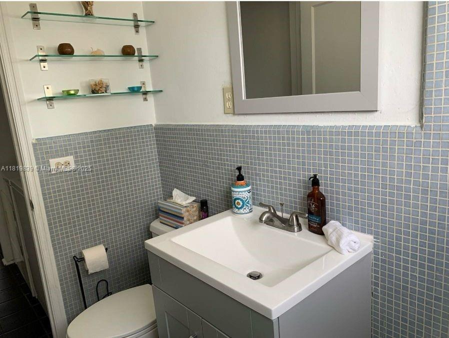 COLONIAL PLAZA CONDO - Residential