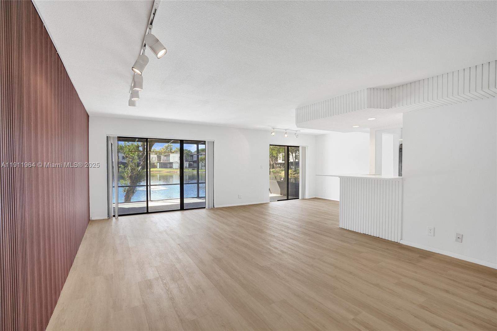 TRELLISES 5A CONDO - Residential