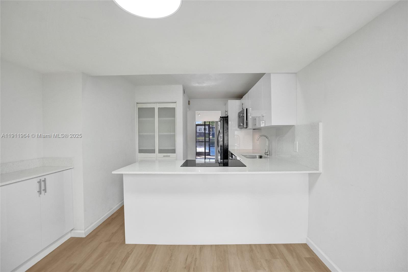 TRELLISES 5A CONDO - Residential