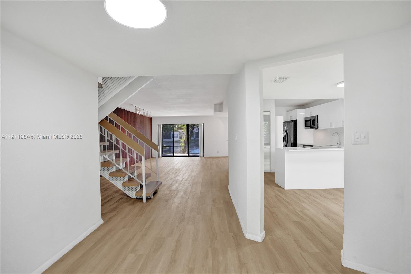 TRELLISES 5A CONDO - Residential