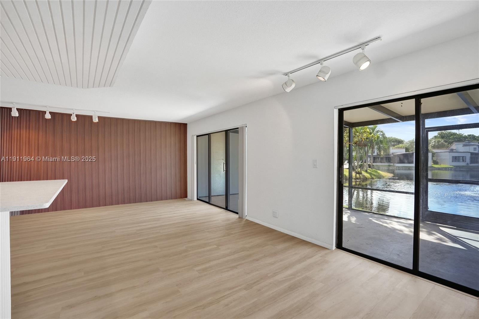 TRELLISES 5A CONDO - Residential