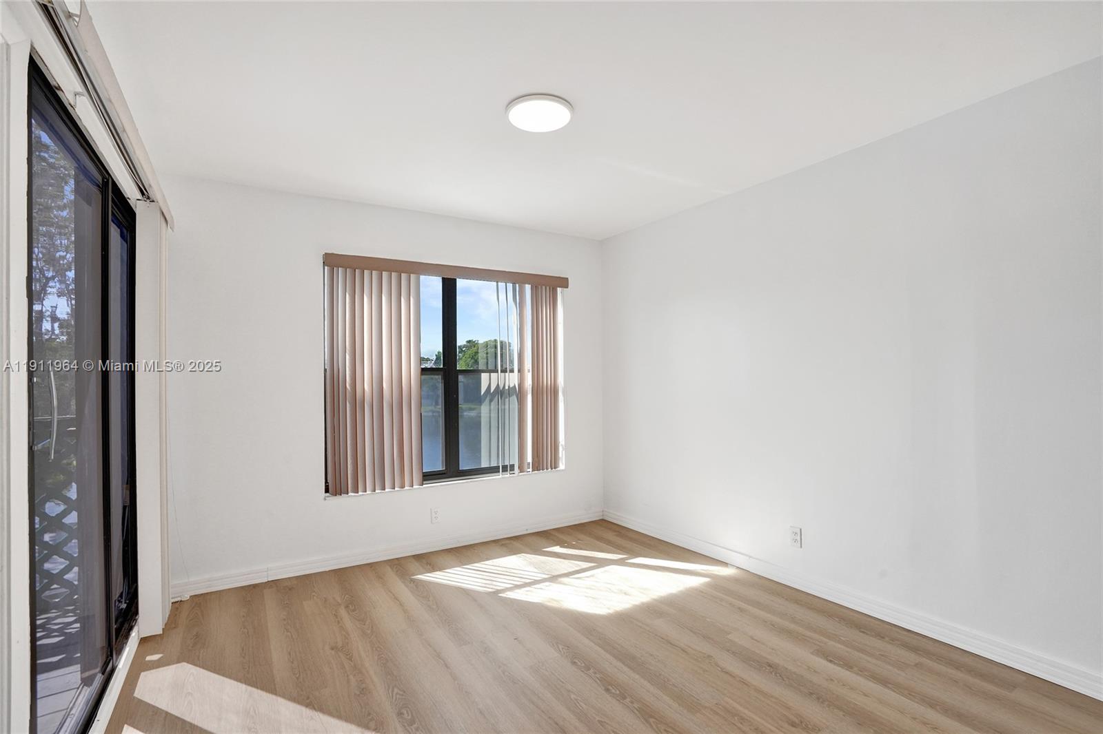 TRELLISES 5A CONDO - Residential