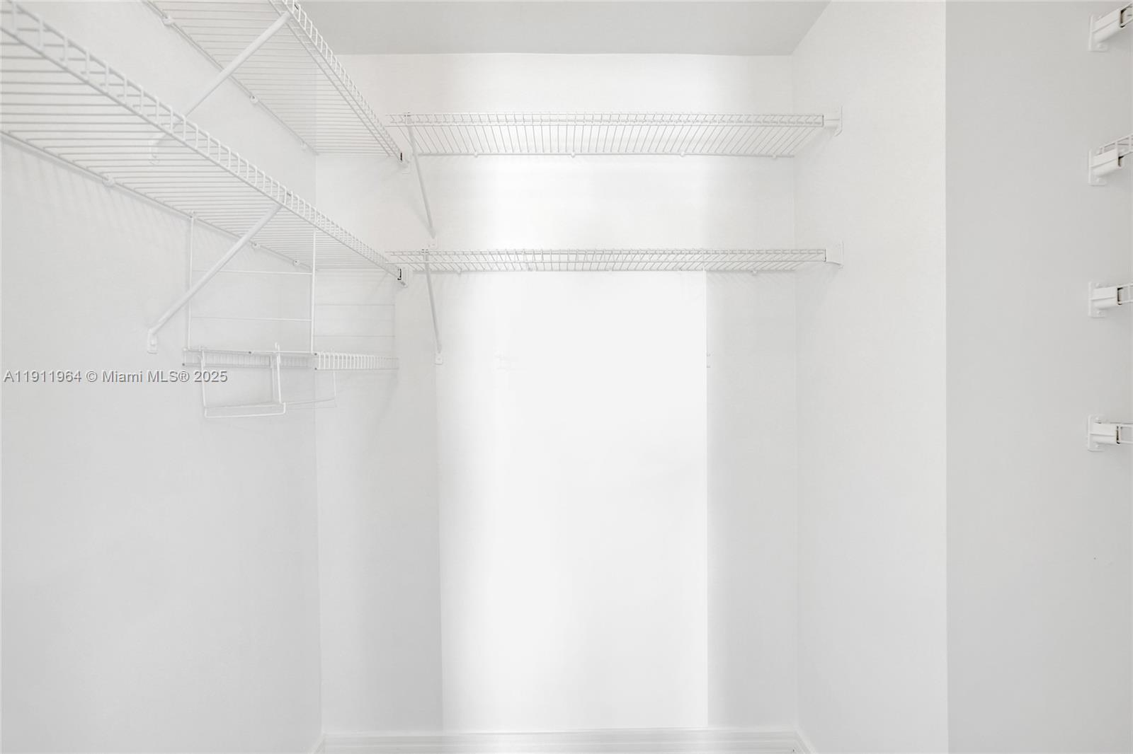 TRELLISES 5A CONDO - Residential