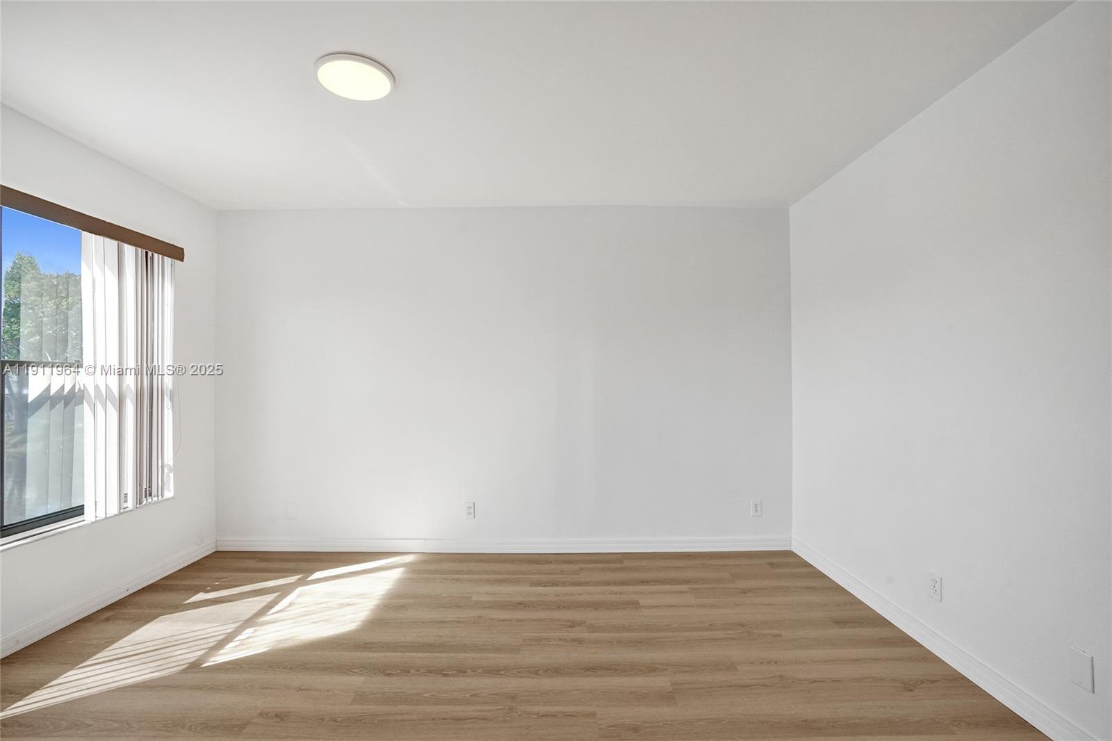 TRELLISES 5A CONDO - Residential