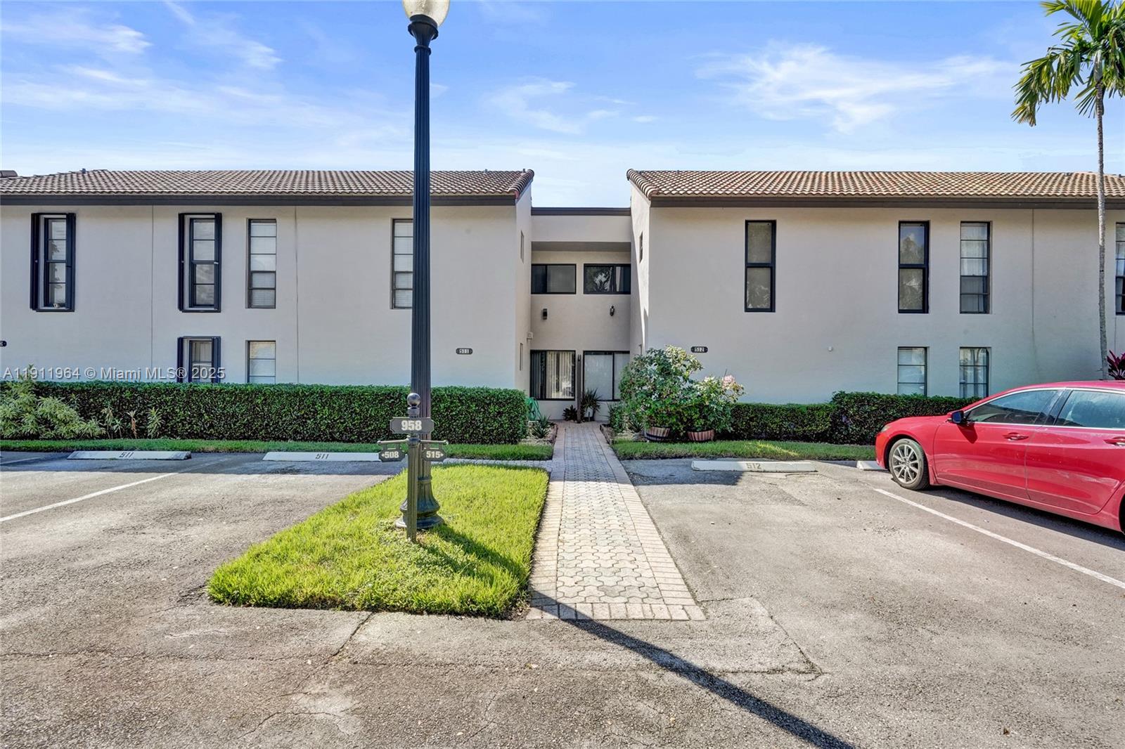 TRELLISES 5A CONDO - Residential