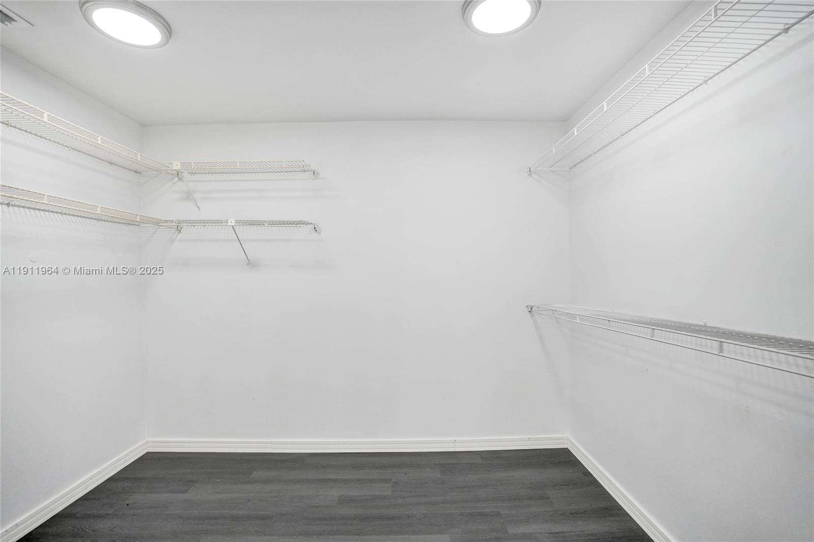 TRELLISES 5A CONDO - Residential