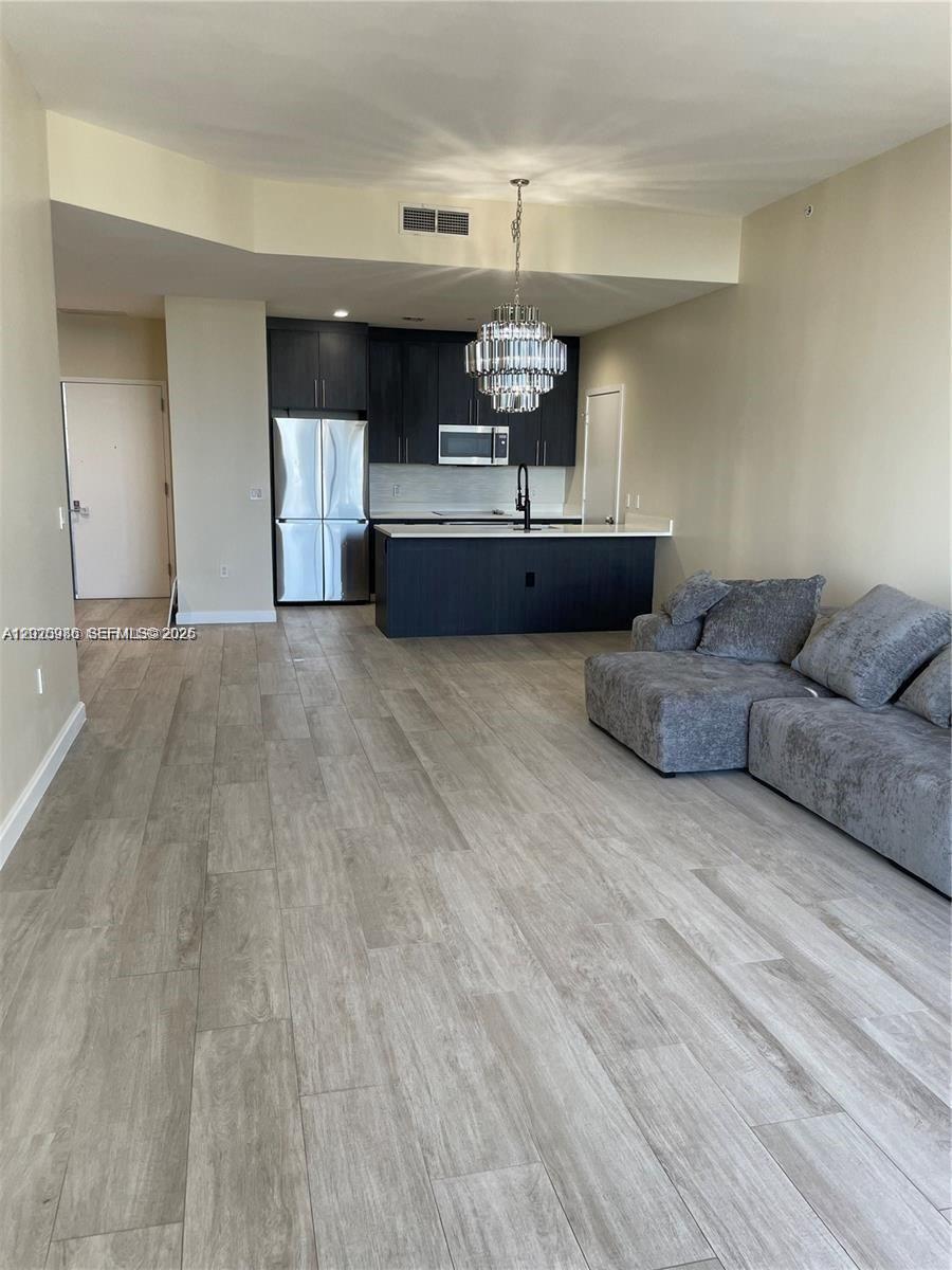55 SW 9th St 4304
