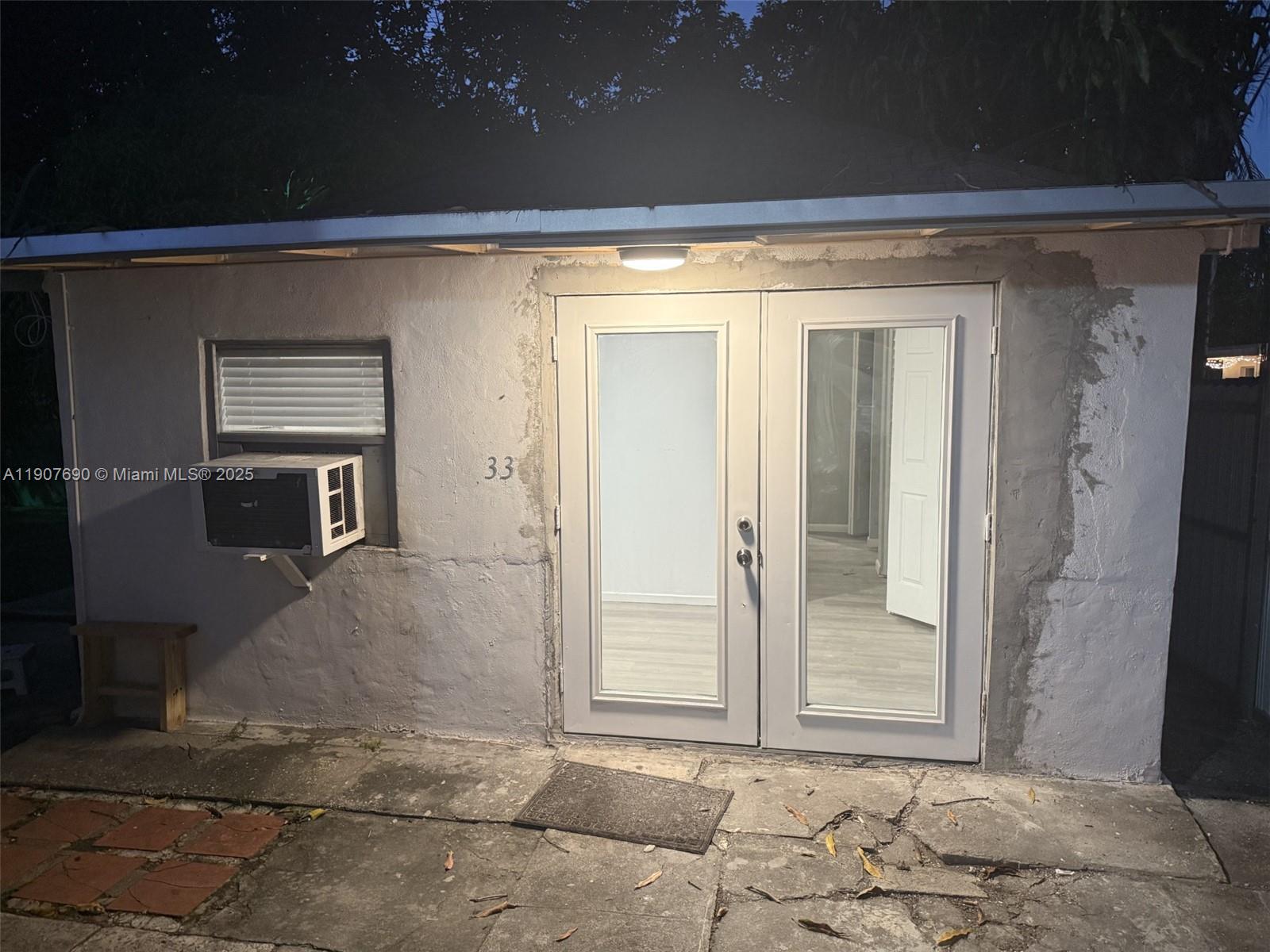 BISCAYNE AVE TRACT - Residential Lease