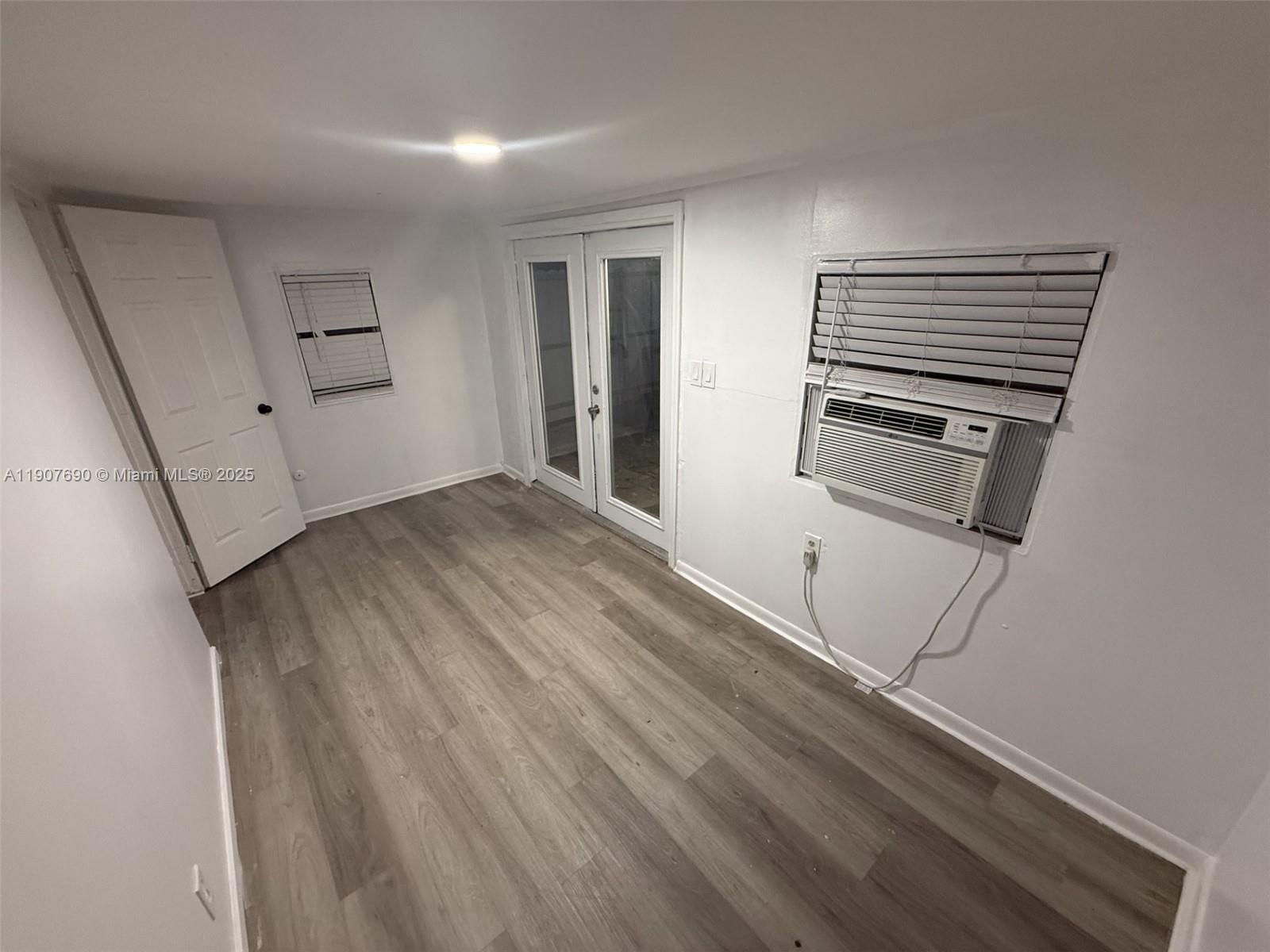 BISCAYNE AVE TRACT - Residential Lease