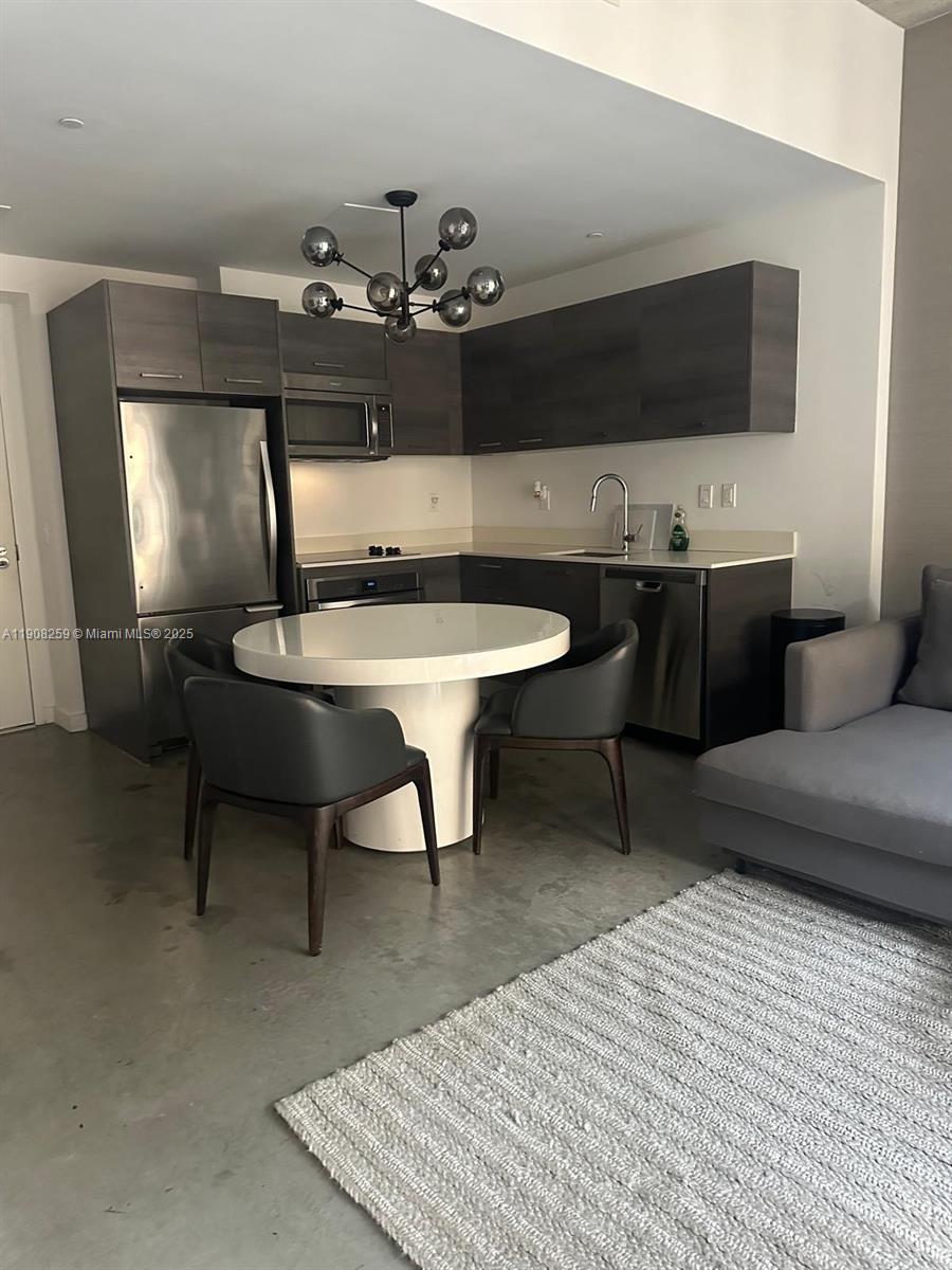 CENTRO CONDO - Residential