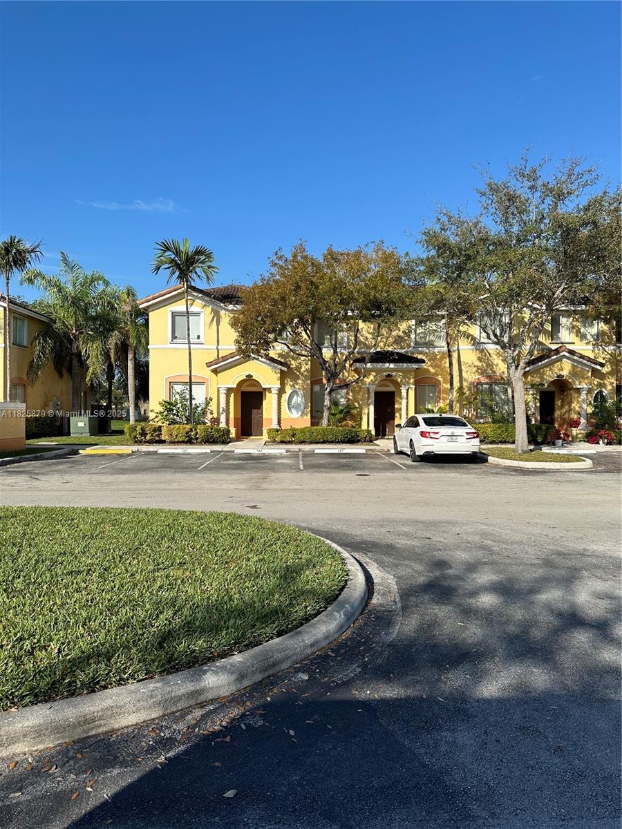 Beautiful townhome in gated neighborhood right across the street from New Publix shopping center. Section 8 welcome. Qualified tenants can get approved with just 1 month down, and with flexibility for Section 8 approved tenants with strong background.