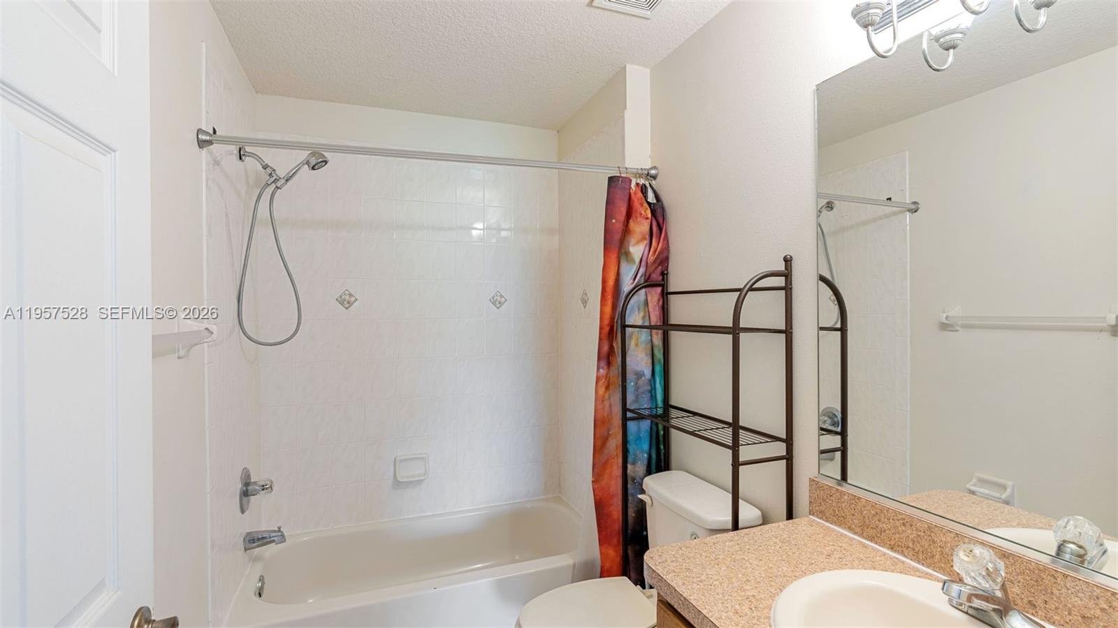 SILVER SPRINGS SHORES - Residential