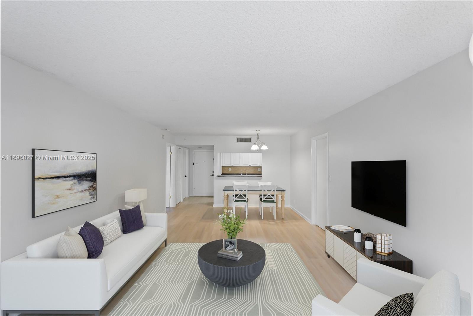 BUILDING FOUR OF RACQUET - Residential