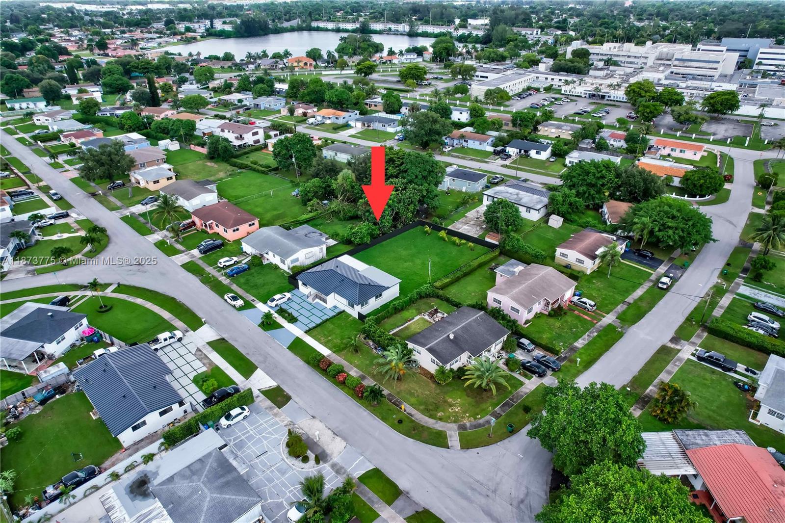 CRAVERO LAKE SHORE ESTATE - Residential