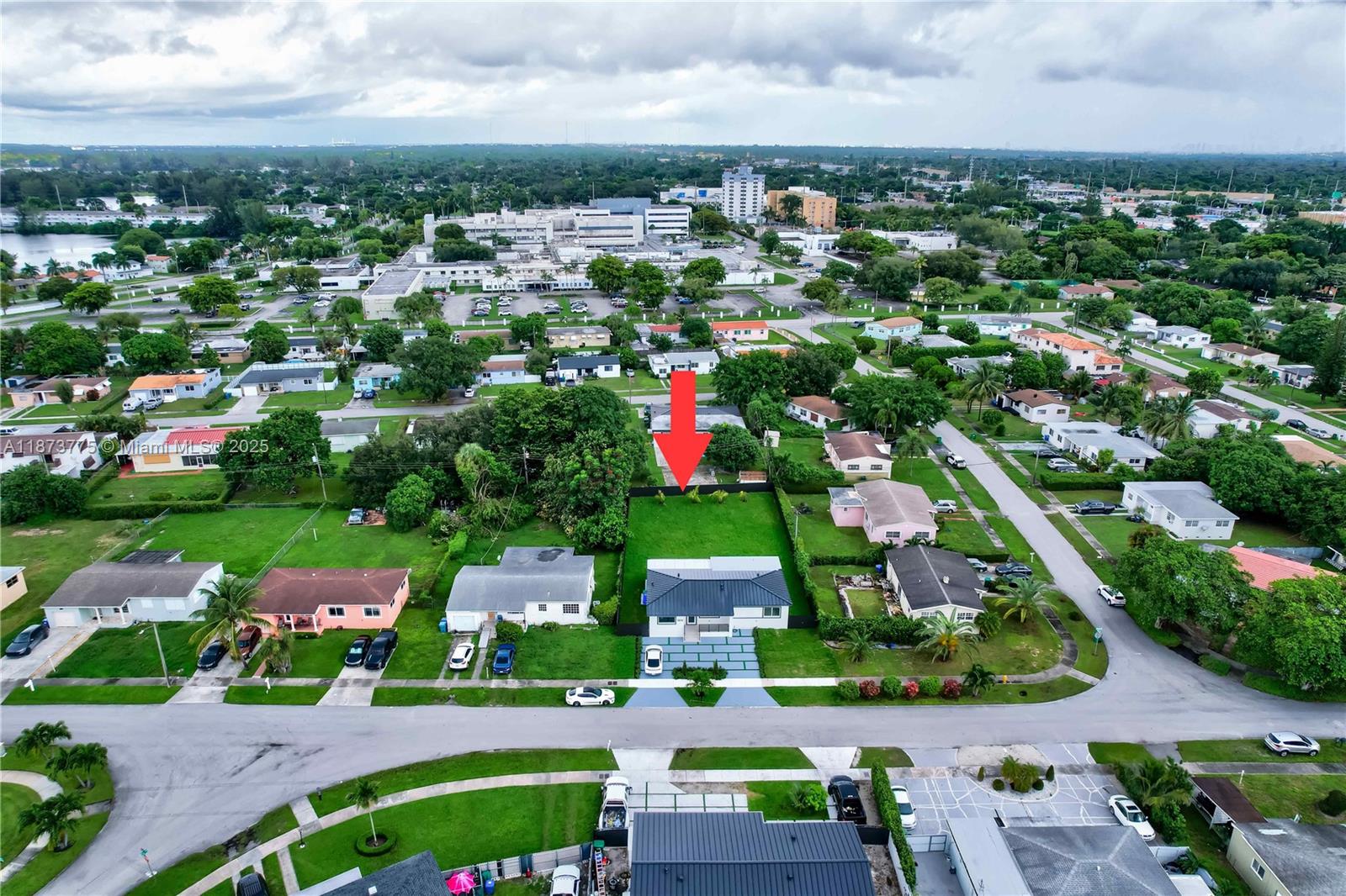 CRAVERO LAKE SHORE ESTATE - Residential