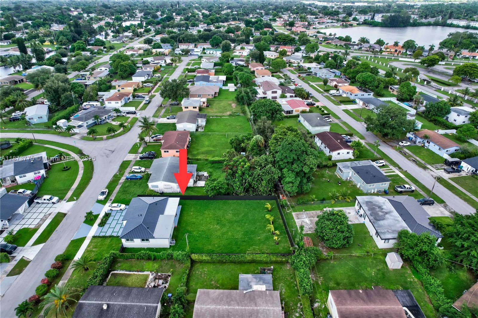 CRAVERO LAKE SHORE ESTATE - Residential