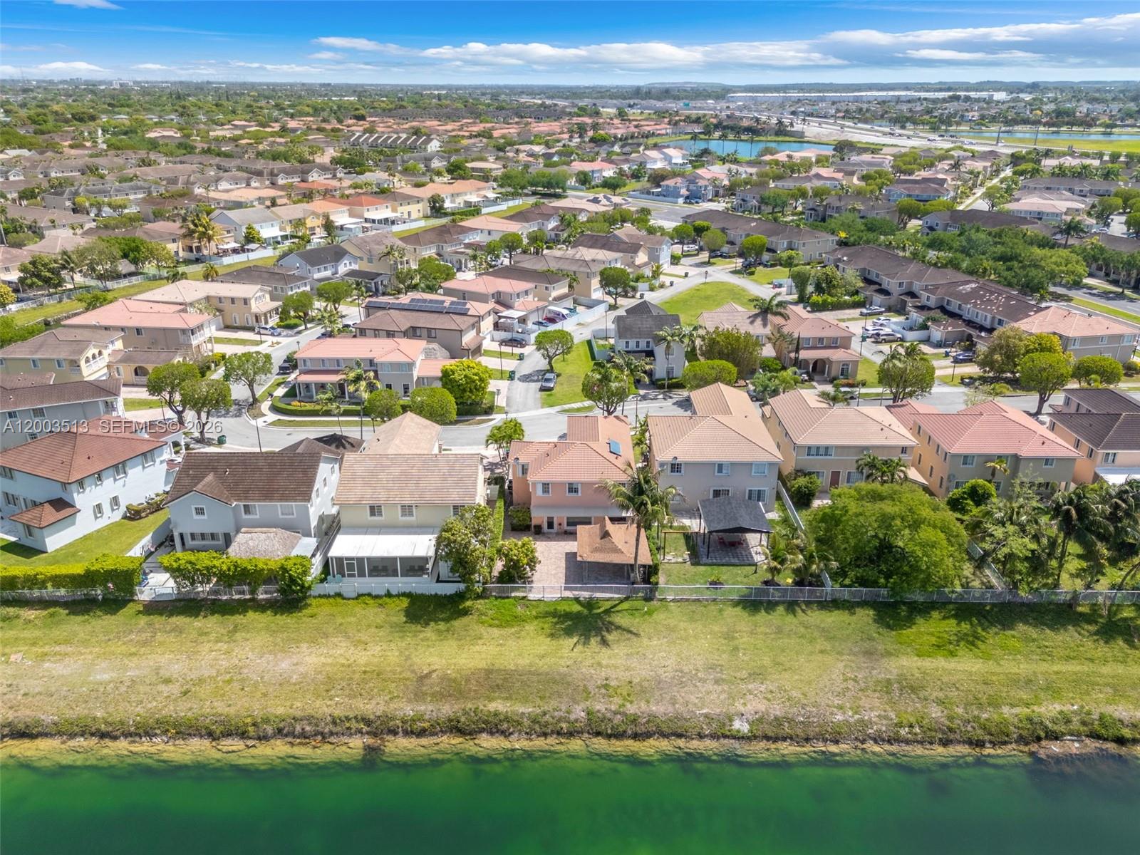 MANDARIN LAKES - Residential