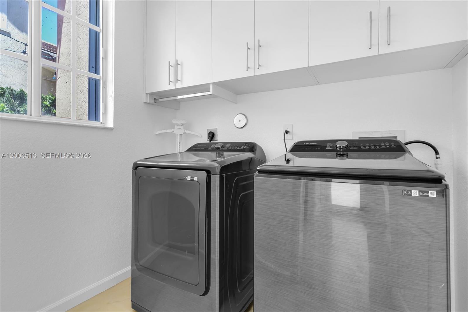 MANDARIN LAKES - Residential