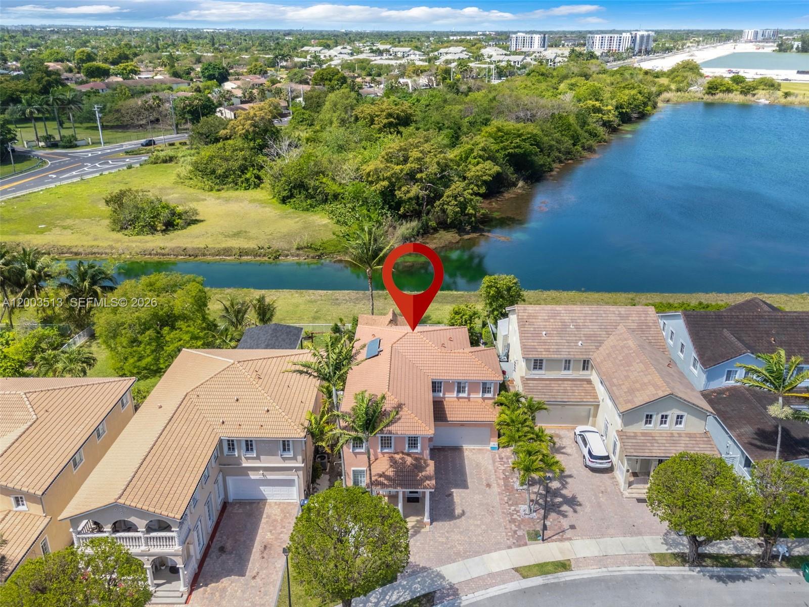 MANDARIN LAKES - Residential