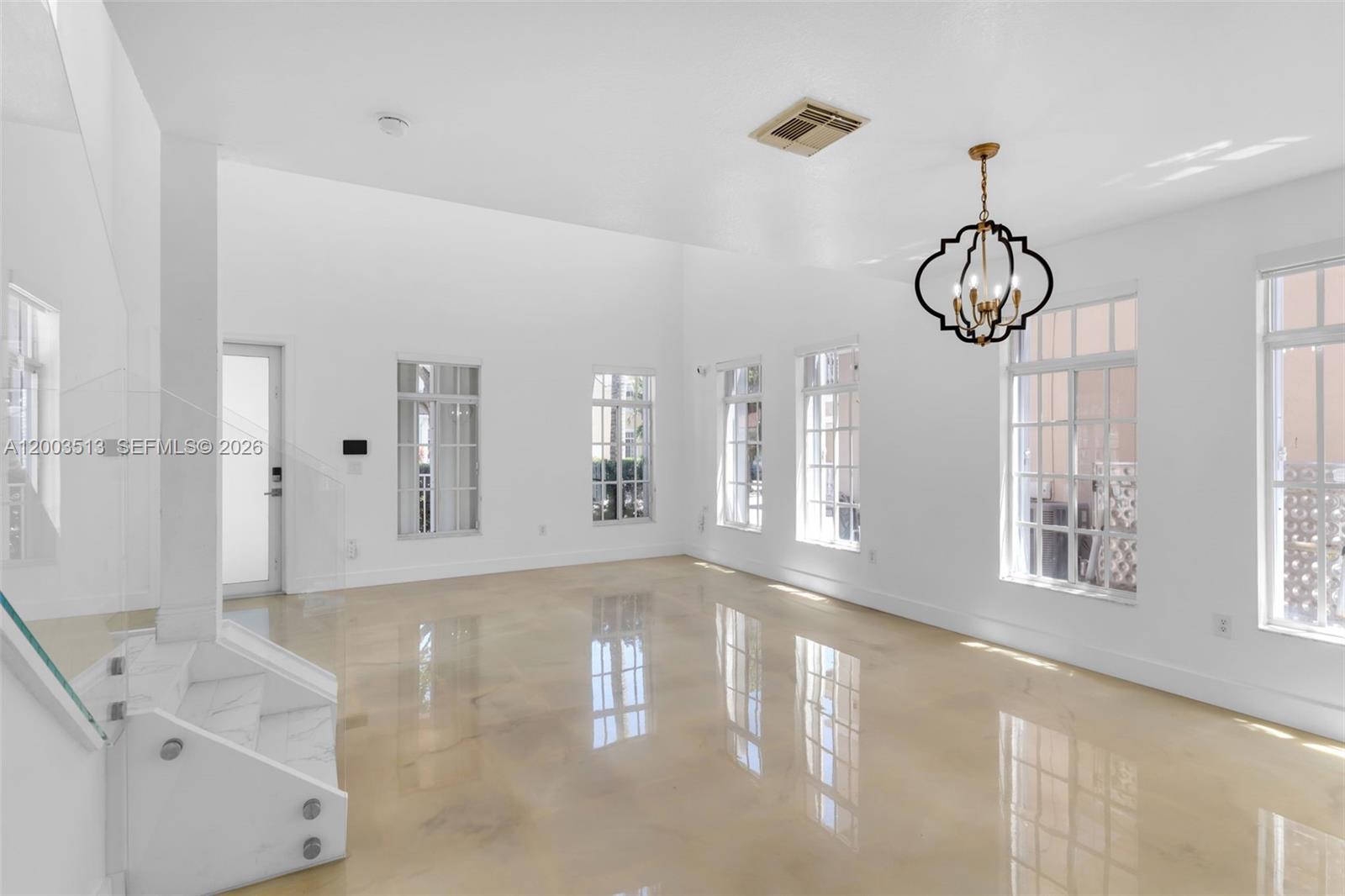 MANDARIN LAKES - Residential