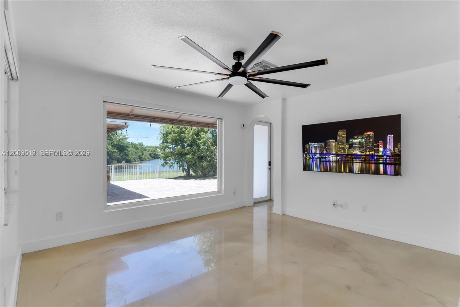 MANDARIN LAKES - Residential