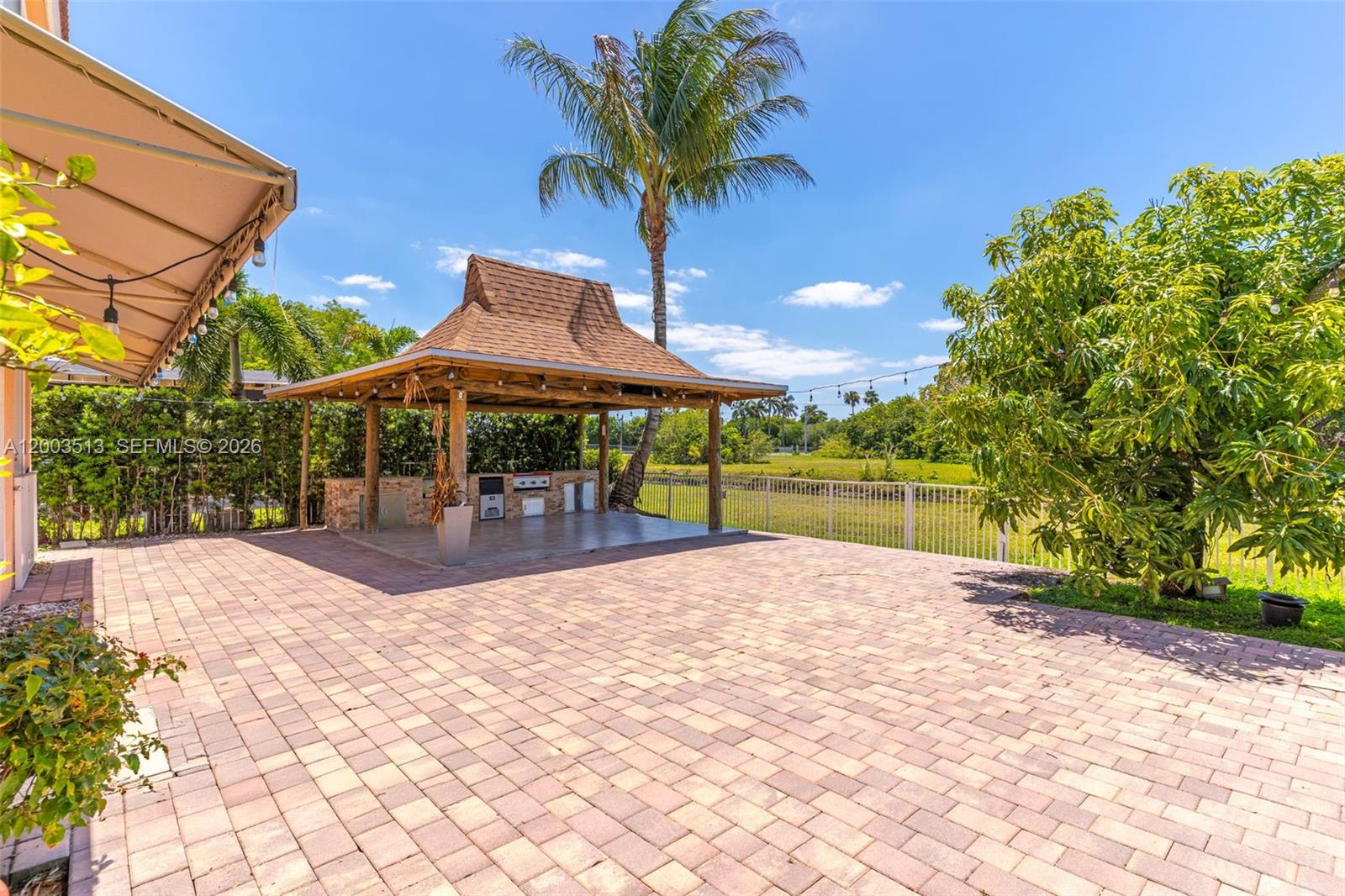 MANDARIN LAKES - Residential