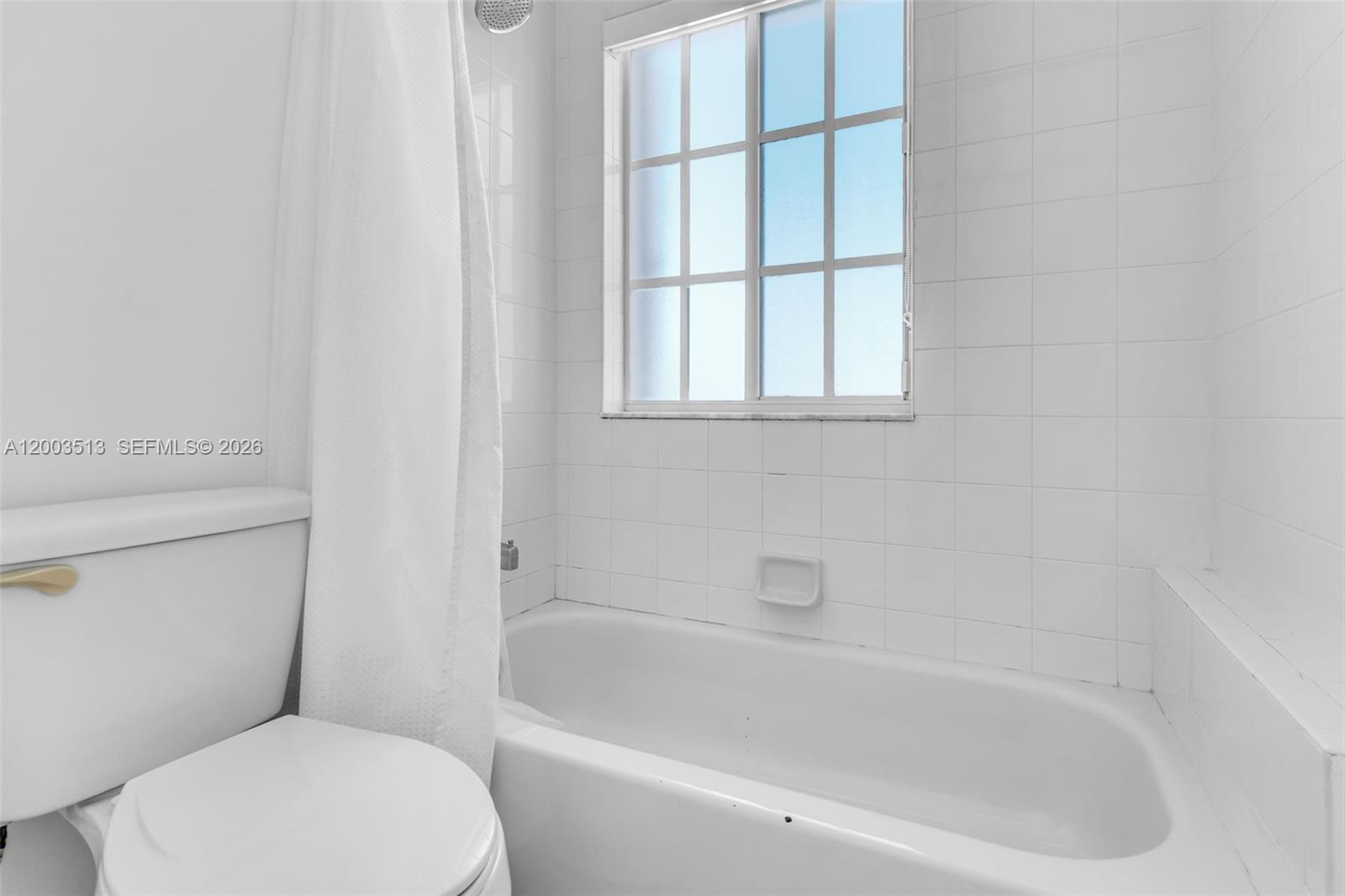 MANDARIN LAKES - Residential