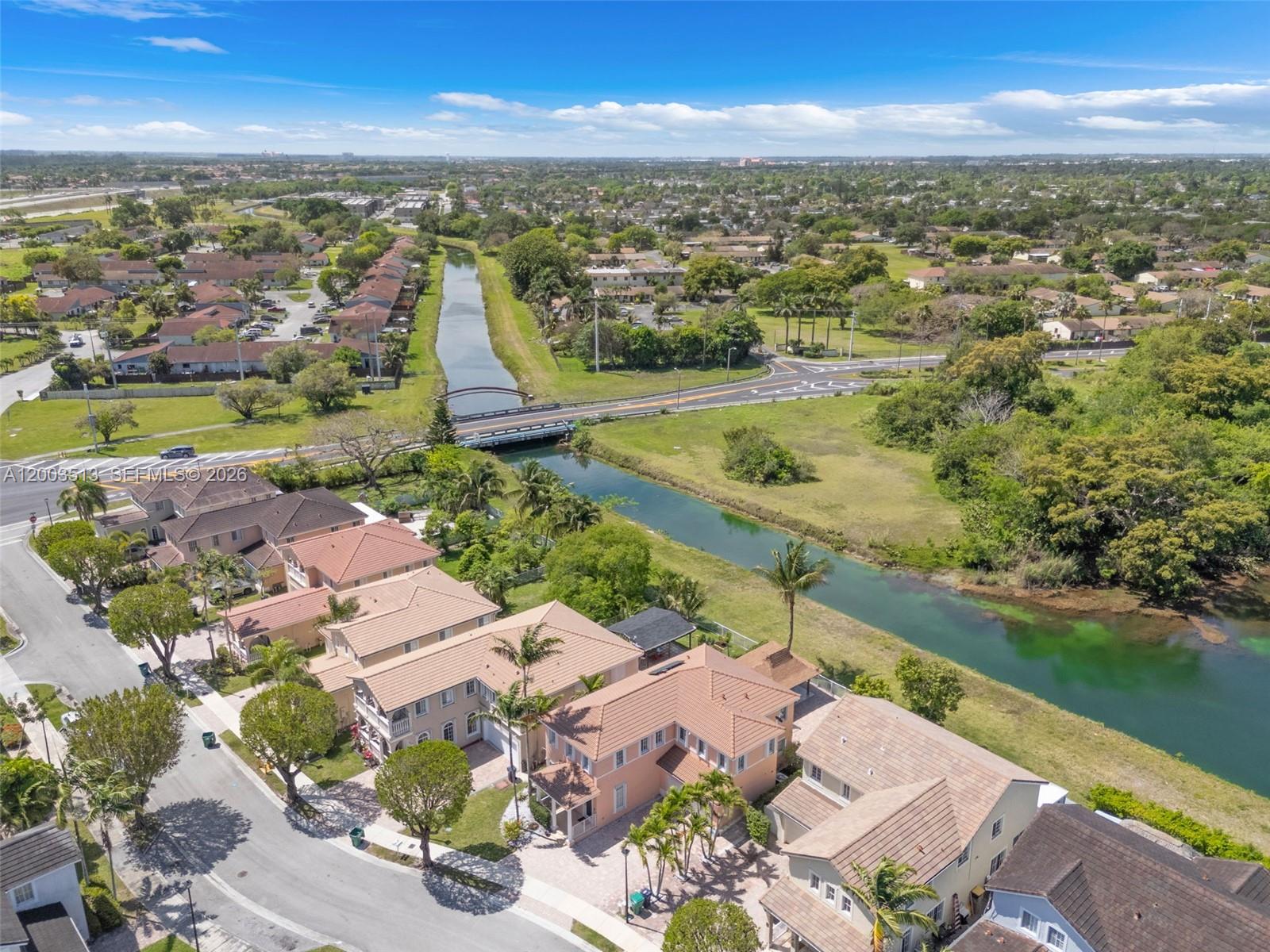 MANDARIN LAKES - Residential