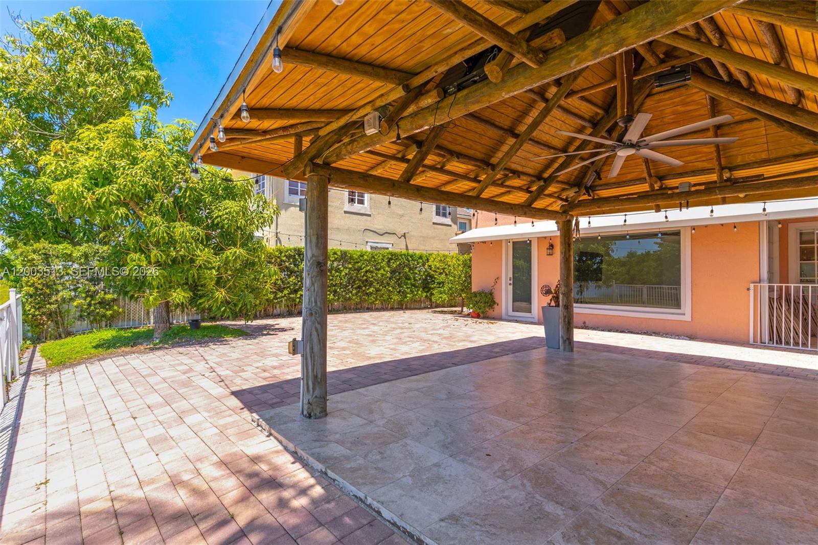 MANDARIN LAKES - Residential