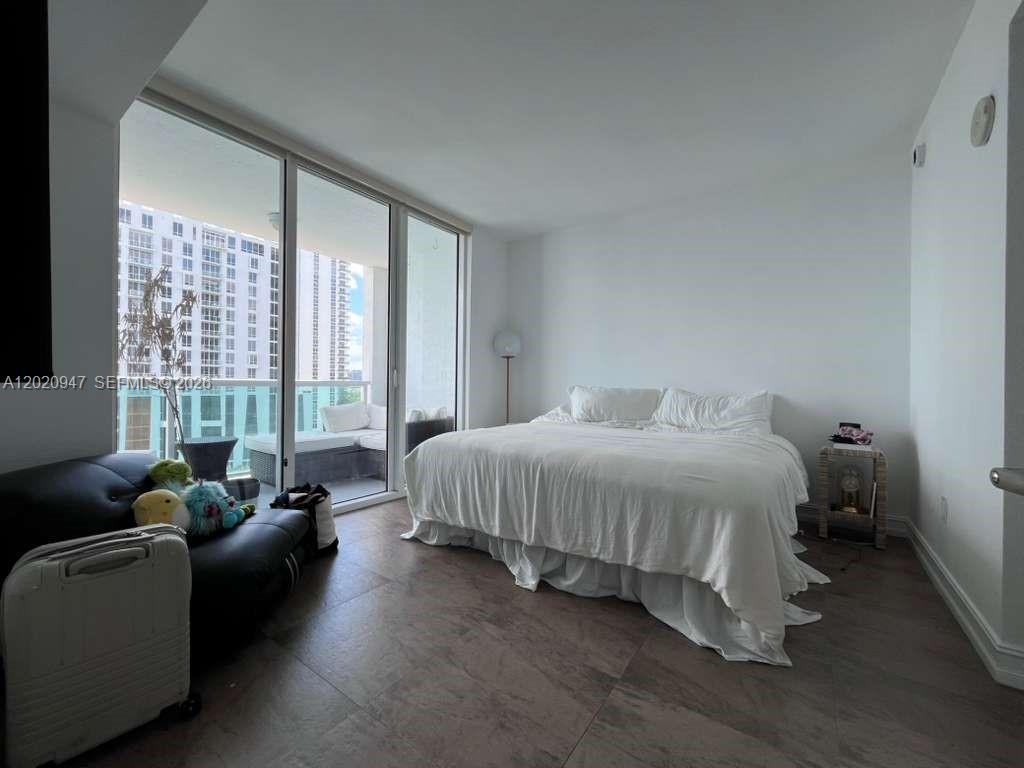 MOON BAY OF MIAMI CONDO - Residential