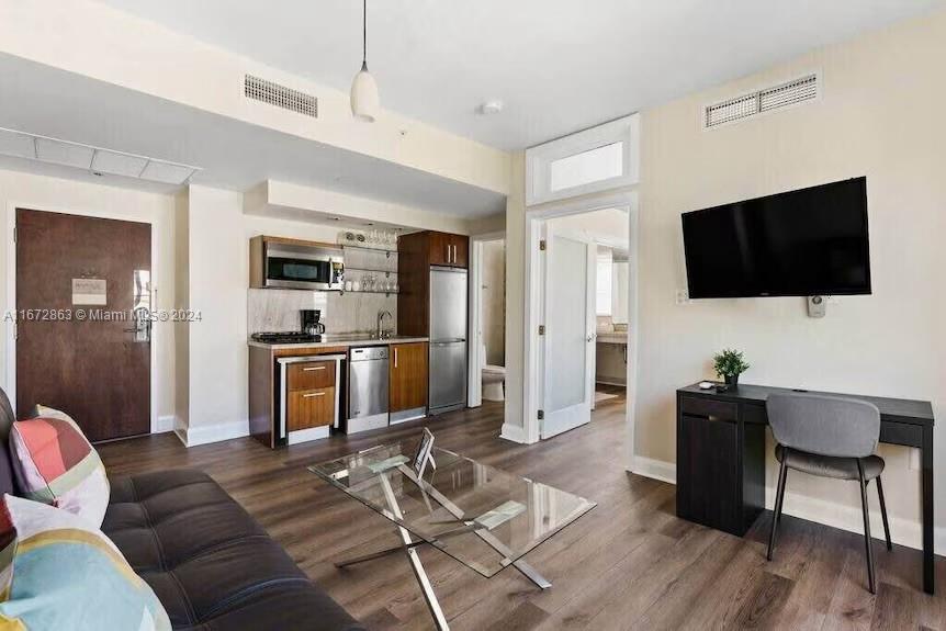 THE STRAND ON OCEAN DRIVE - Residential