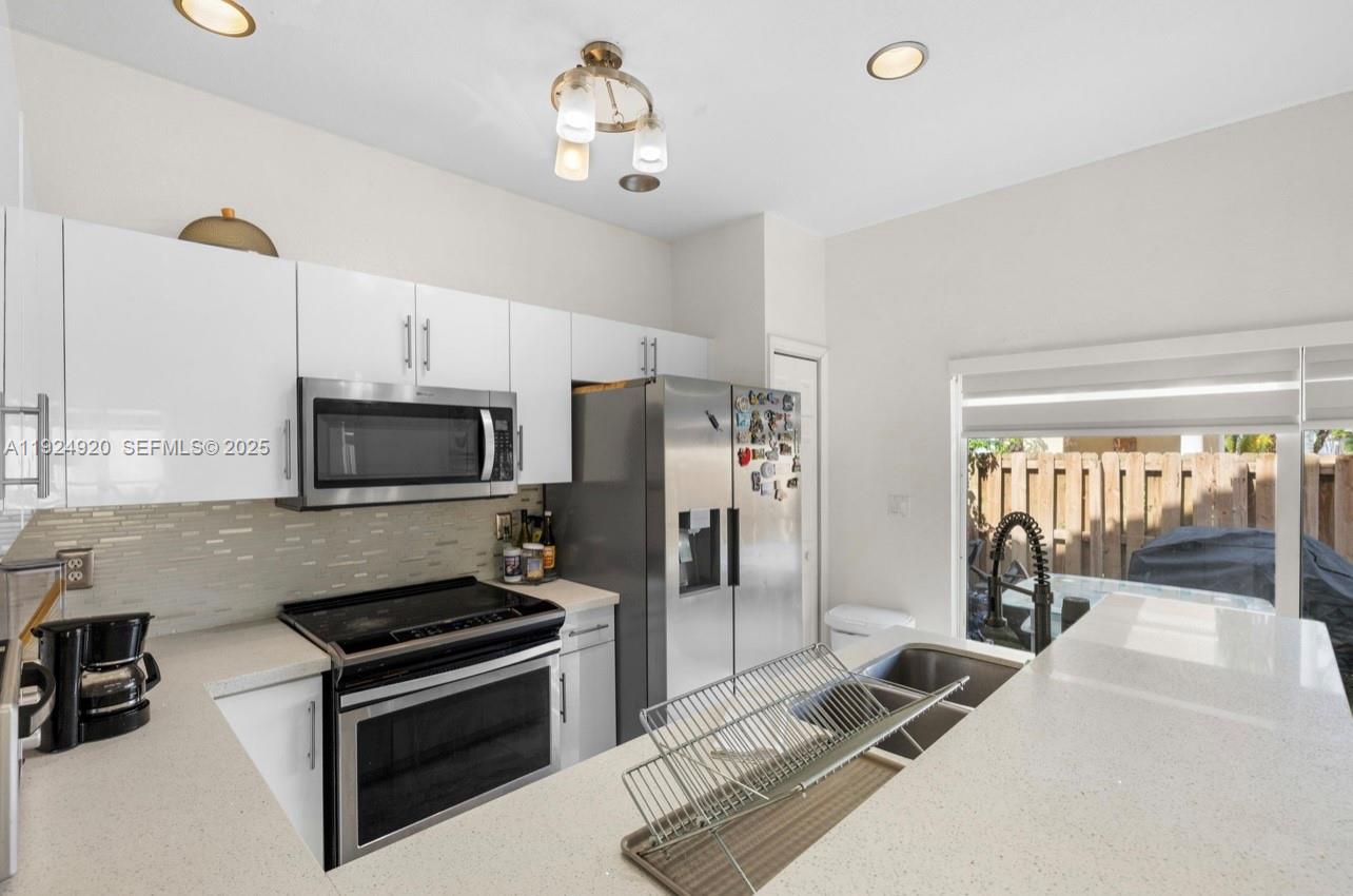 LEEWARD AT ISLANDS AT DOR - Residential