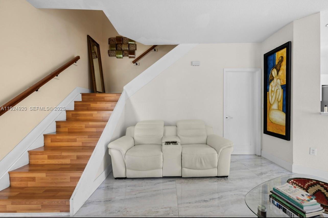 LEEWARD AT ISLANDS AT DOR - Residential