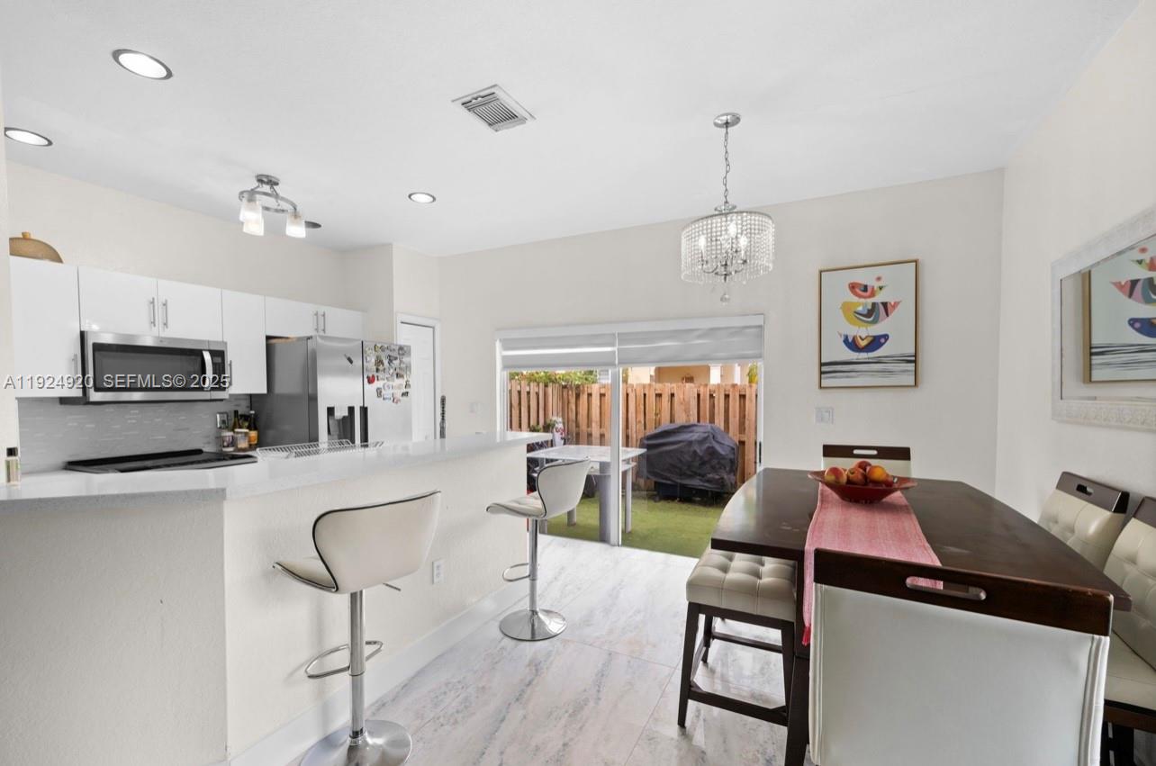 LEEWARD AT ISLANDS AT DOR - Residential