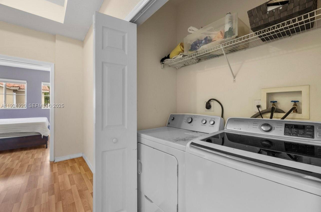 LEEWARD AT ISLANDS AT DOR - Residential