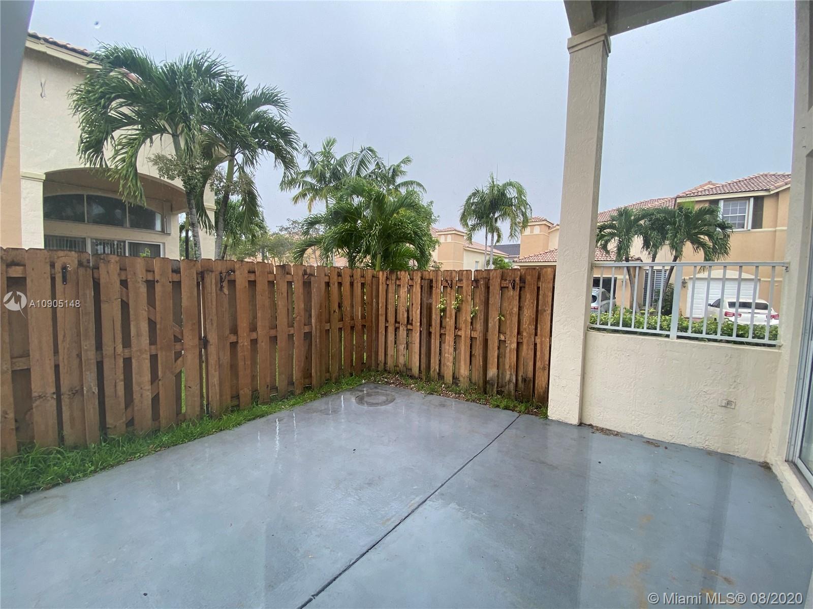 DORAL SOUTHEAST PATIO-HOM - Residential Lease