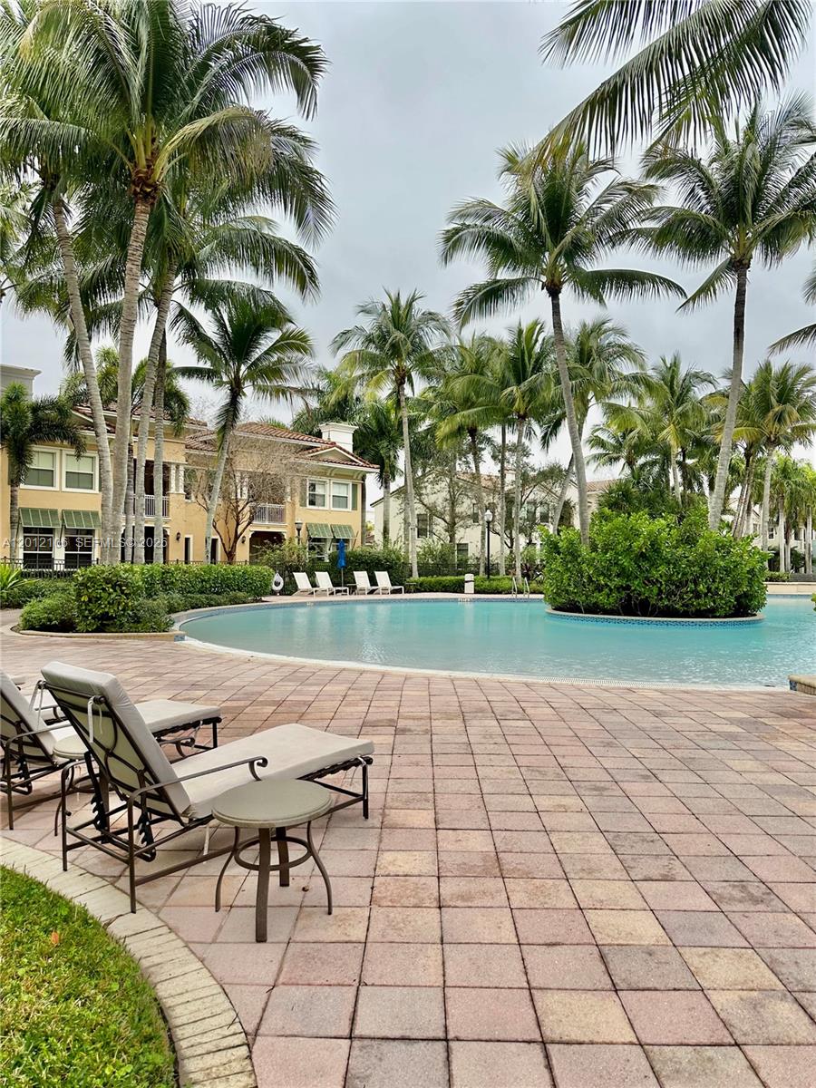 VILLA BIARRITZ CONDO - Residential