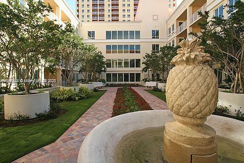 TOSCANO CONDO - Residential